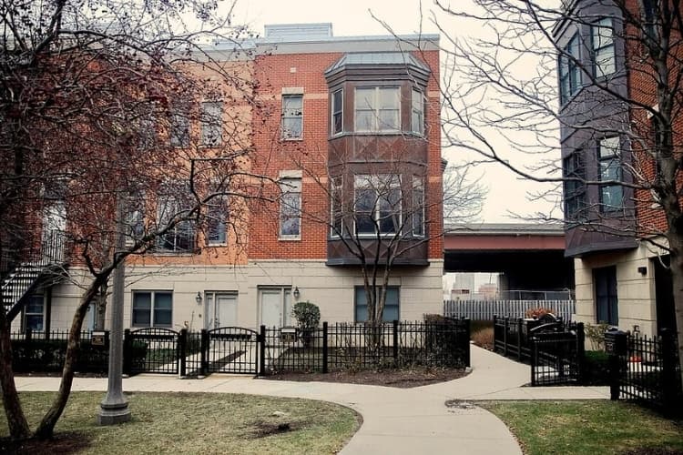 Moving to Chicago: A 2026 Checklist